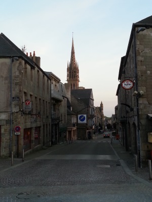 grand-rue-st-pol-de-leon-finistere-nord