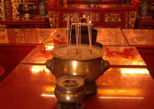 encens-temple-chinois-penang-gildas-le-bec-1 - Le Panier du Bien-être