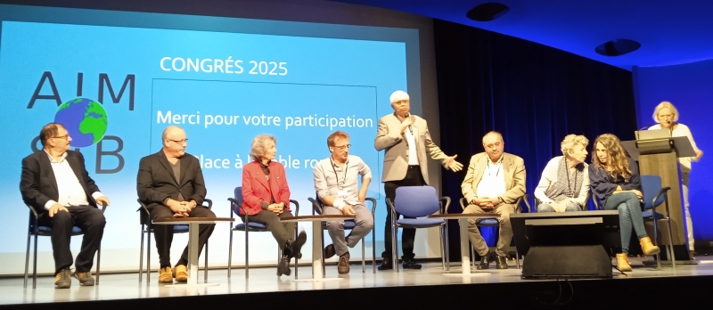 Table ronde, final de ce congrès annuel 2025 AIMSIB, ici le Dr Eric Ménat, Président de l'AIMSIB...
